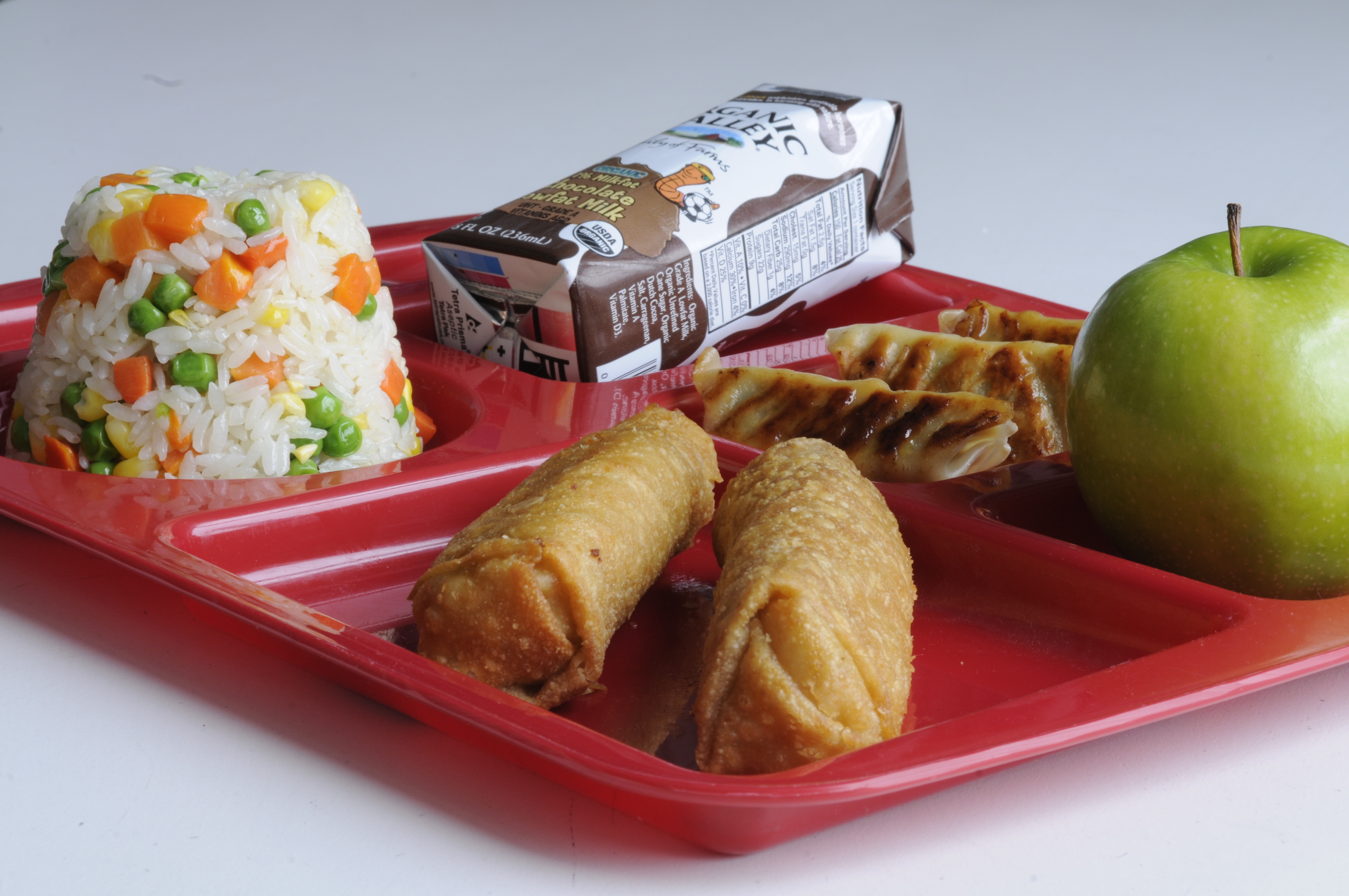 whole-wheat-egg-rolls-for-the-lunch-tray